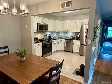 9 Edinburgh Drive Peekskill NY 10566