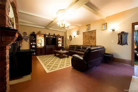 48 Loomis Village Road Liberty NY 12754