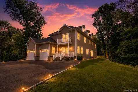 1 Kewanee Road New Rochelle NY 10804