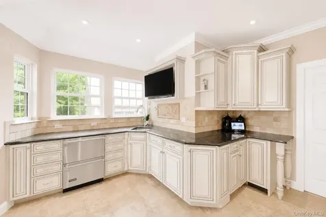 9 Tyler Court Mahopac NY 10541