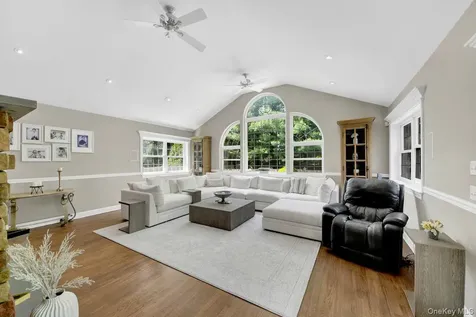 9 Tyler Court Mahopac NY 10541