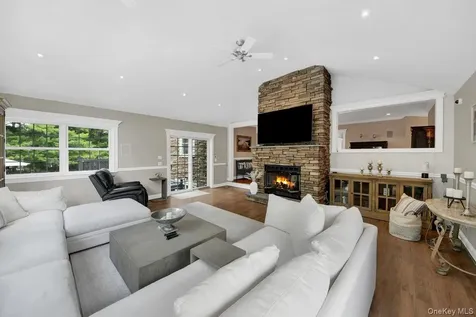 9 Tyler Court Mahopac NY 10541