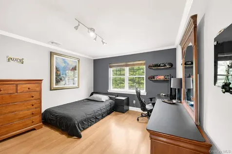 9 Tyler Court Mahopac NY 10541