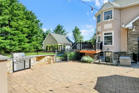 9 Tyler Court Mahopac NY 10541