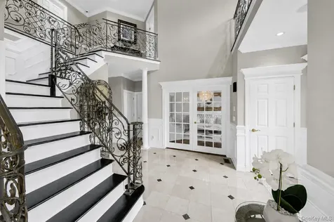 9 Tyler Court Mahopac NY 10541