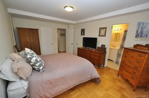 235 Garth Road Scarsdale NY 10583