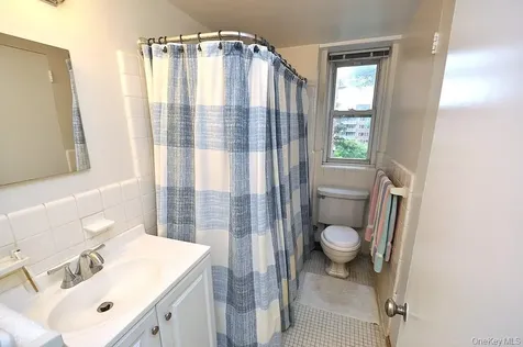 235 Garth Road Scarsdale NY 10583