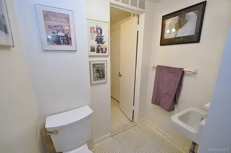 235 Garth Road Scarsdale NY 10583