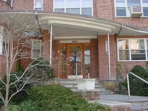 235 Garth Road Scarsdale NY 10583