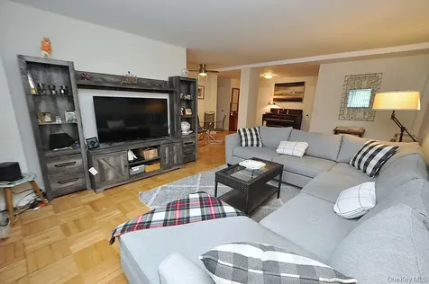 235 Garth Road Scarsdale NY 10583