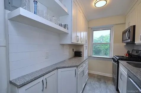 235 Garth Road Scarsdale NY 10583