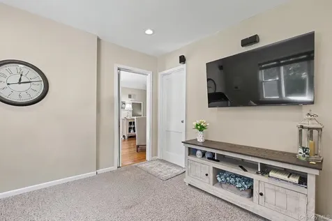 83 Whitman Road Yonkers NY 10710
