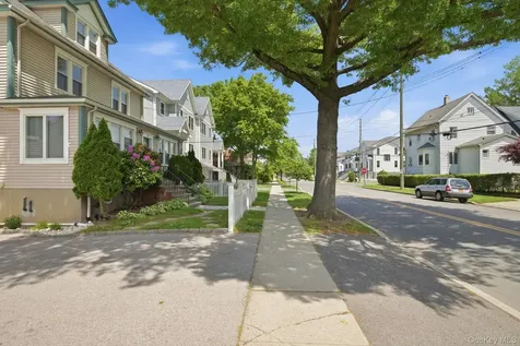 52 Nelson Avenue Harrison NY 10528