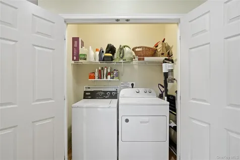 204 Saratoga Lane Fishkill NY 12524