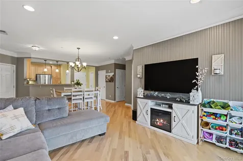 204 Saratoga Lane Fishkill NY 12524