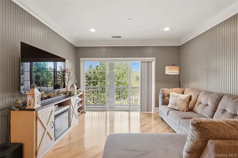 204 Saratoga Lane Fishkill NY 12524