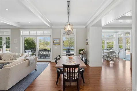 43 Old Main Road Quogue NY 11959