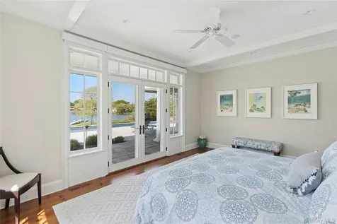 43 Old Main Road Quogue NY 11959