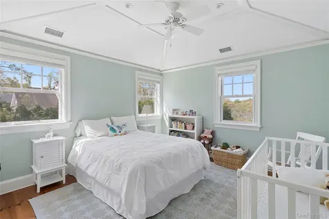 43 Old Main Road Quogue NY 11959
