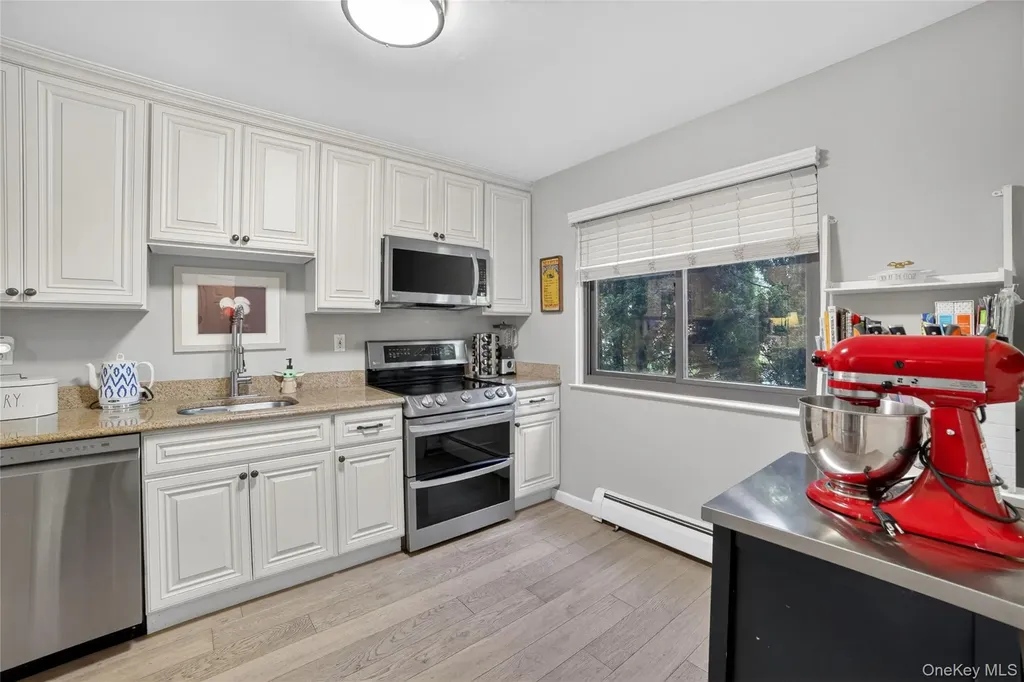218 Tree Top Crescent Rye Brook NY 10573
