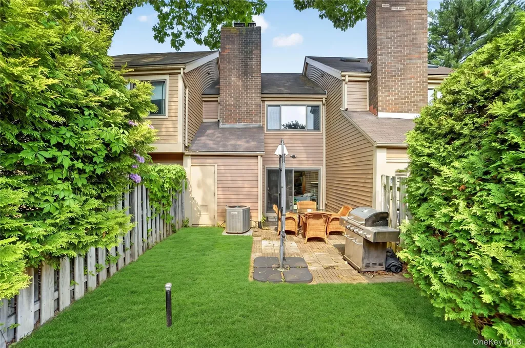 218 Tree Top Crescent Rye Brook NY 10573