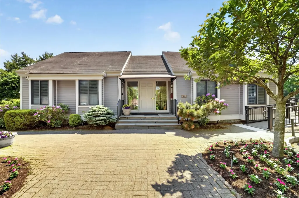 218 Tree Top Crescent Rye Brook NY 10573