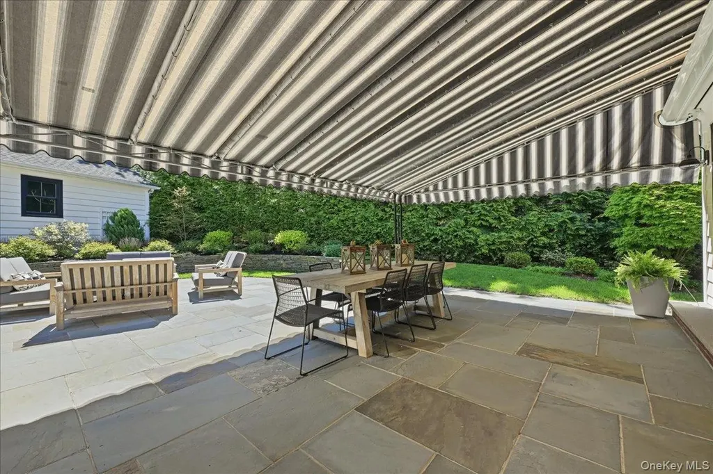 96 10th Street Garden City NY 11530