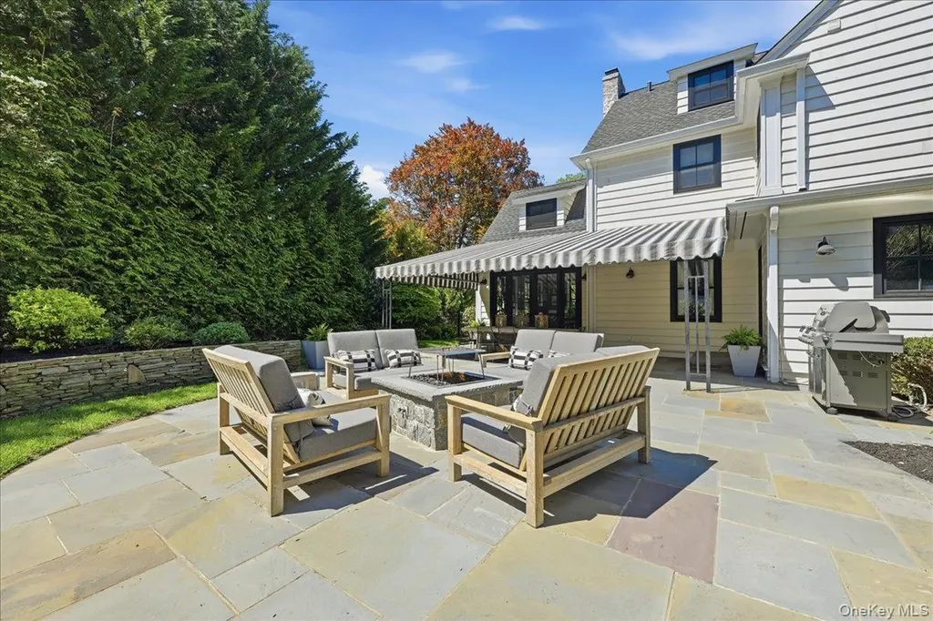 96 10th Street Garden City NY 11530
