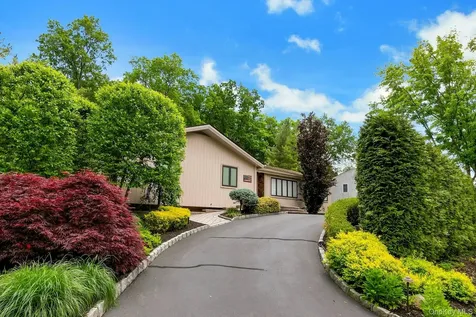 9 S Cranford Road Bardonia NY 10954