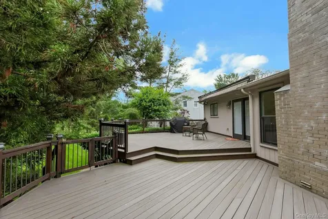 9 S Cranford Road Bardonia NY 10954