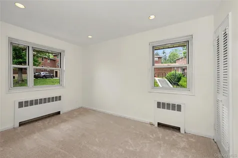 10 Dehaven Drive Yonkers NY 10703