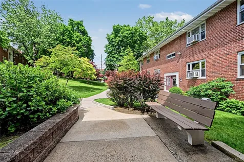 10 Dehaven Drive Yonkers NY 10703