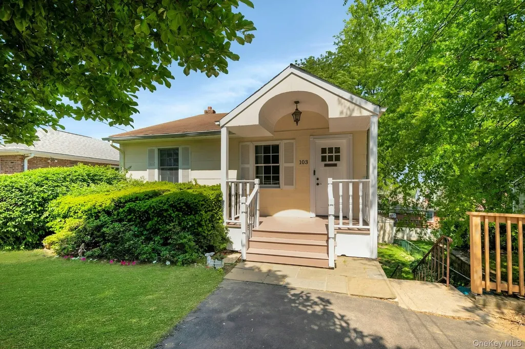 103 Kingsley Drive Yonkers NY 10710