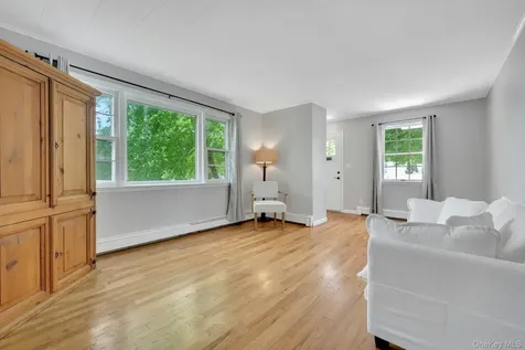 103 Kingsley Drive Yonkers NY 10710