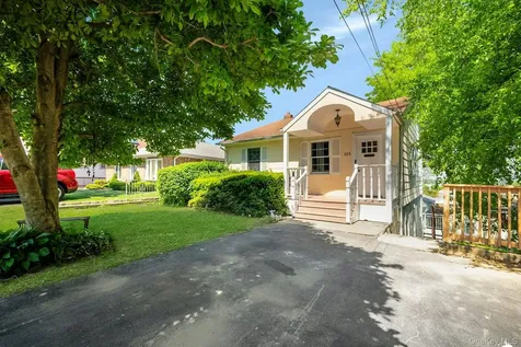 103 Kingsley Drive Yonkers NY 10710