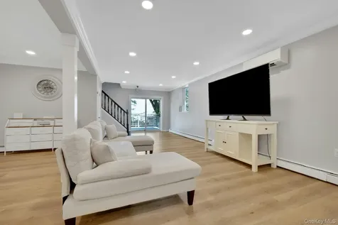 103 Kingsley Drive Yonkers NY 10710