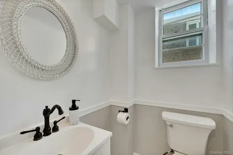103 Kingsley Drive Yonkers NY 10710