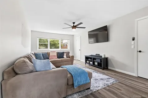 1879 Crompond Road Peekskill NY 10566