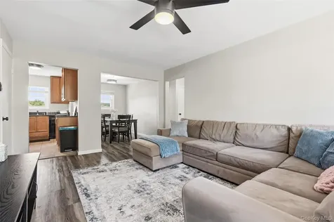1879 Crompond Road Peekskill NY 10566