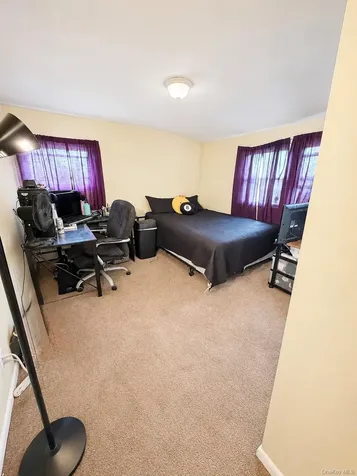 88 Crestwood Boulevard Farmingdale NY 11735