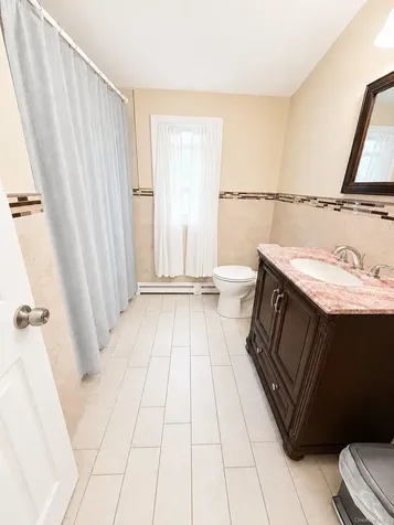 88 Crestwood Boulevard Farmingdale NY 11735