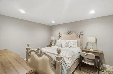 27 Davison Place Rockville Centre NY 11570