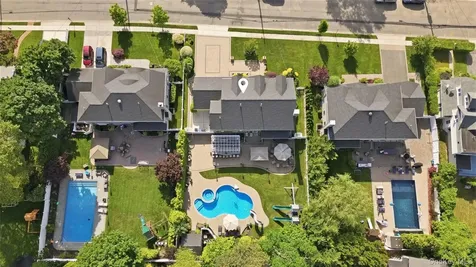27 Davison Place Rockville Centre NY 11570
