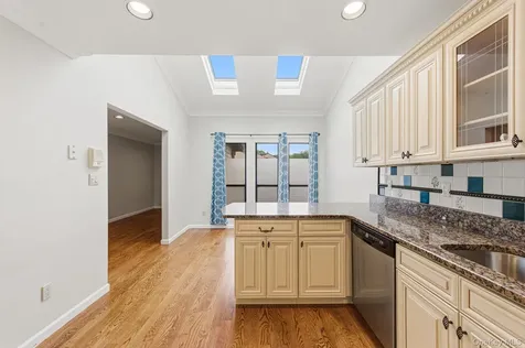 19 The Circle Glen Head NY 11545