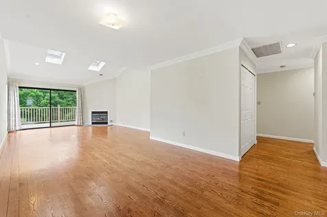 19 The Circle Glen Head NY 11545