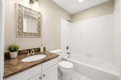 19 The Circle Glen Head NY 11545