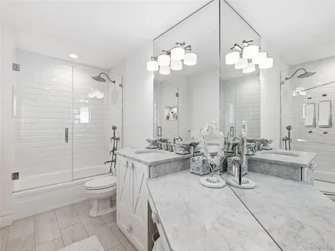 227 Hamlet Drive Jericho NY 11753