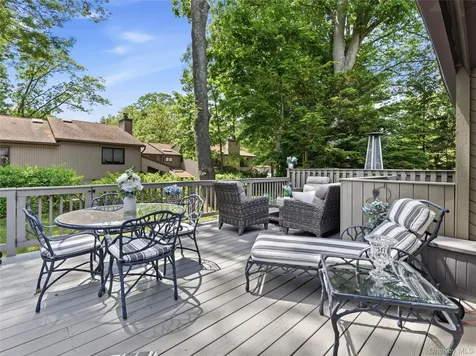 227 Hamlet Drive Jericho NY 11753