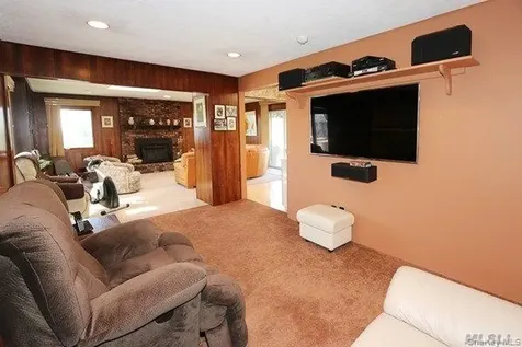 46 Marian Lane Jericho NY 11753