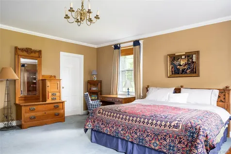 550 Chicken Valley Road Locust Valley NY 11560